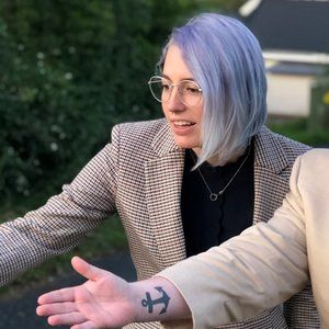 Houndstooth pant suit from H&M brown tan red